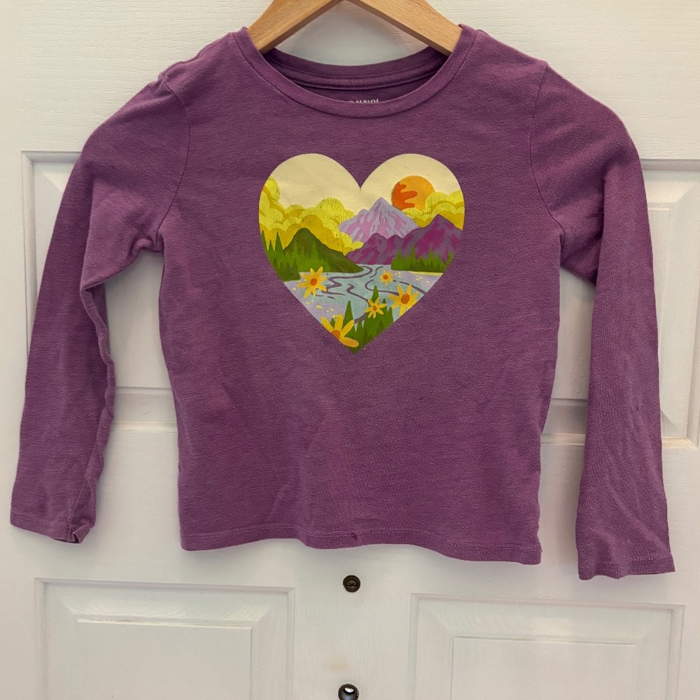 Old Navy girls tshirt Size 6